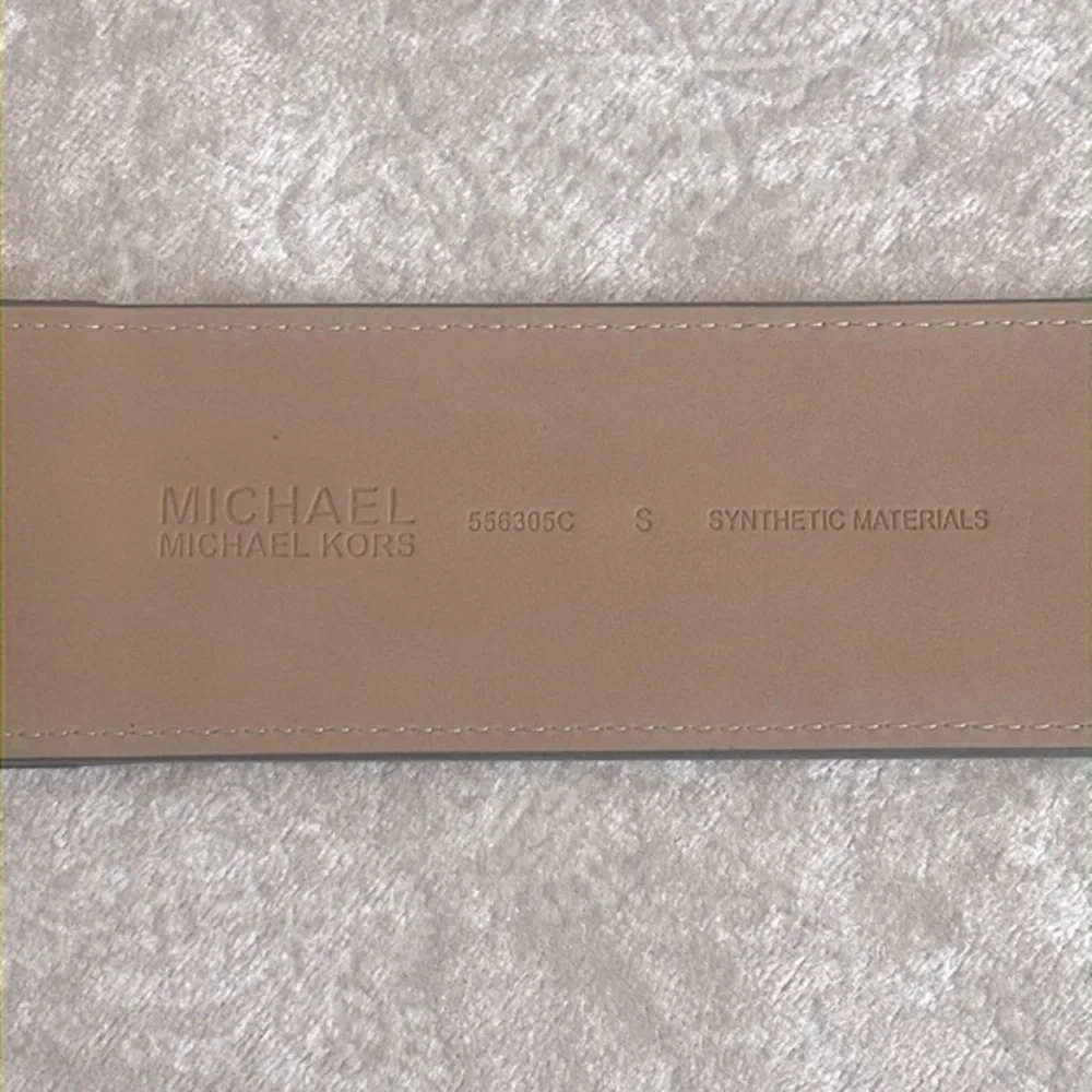 Brand New Michael Kors Wide Strap Black Logo Stretch Belt w/ Gold Tone Buckle